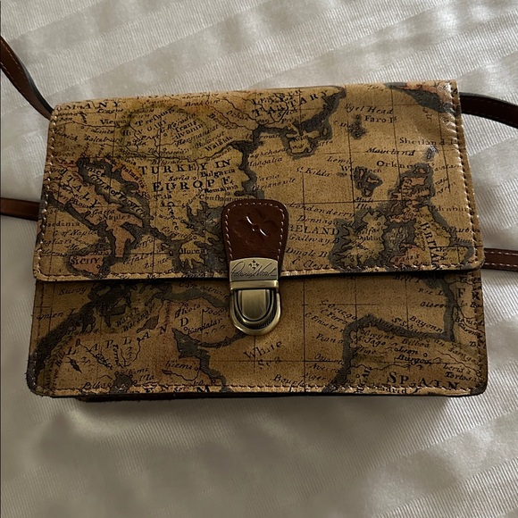 NWOT Patricia Nash European Map LOCRI Crossbody Bag - Picture 2 of 9